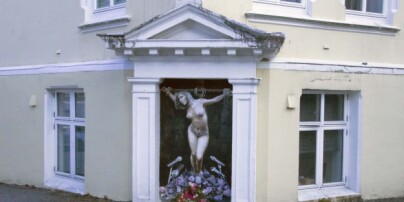 image: Kunstinteressert ville kjøpe bildet av korsfestet Listhaug